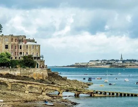 Hébergement de vacances Quartier Saint-Enogat Maison De Charme Proche Des Plages Dinard France